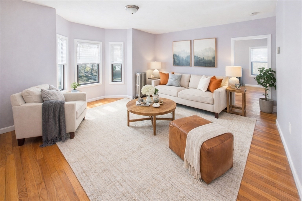 1015 Hyde Park Ave, Boston, Massachusetts, 3 Bedrooms Bedrooms, 5 Rooms Rooms,2 BathroomsBathrooms,Residential Lease,For Rent,Hyde Park Ave,73492481