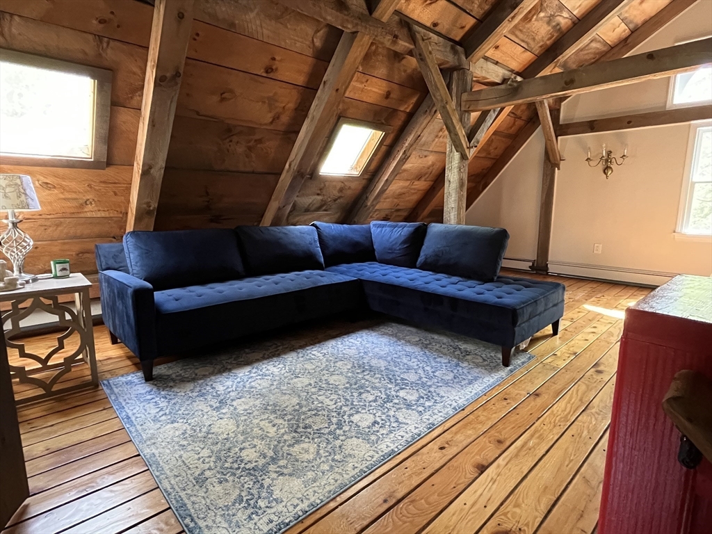102 New Templeton Rd, Hubbardston, Massachusetts, 2 Bedrooms Bedrooms, 4 Rooms Rooms,1 BathroomBathrooms,Residential Lease,For Rent,New Templeton Rd,73506863