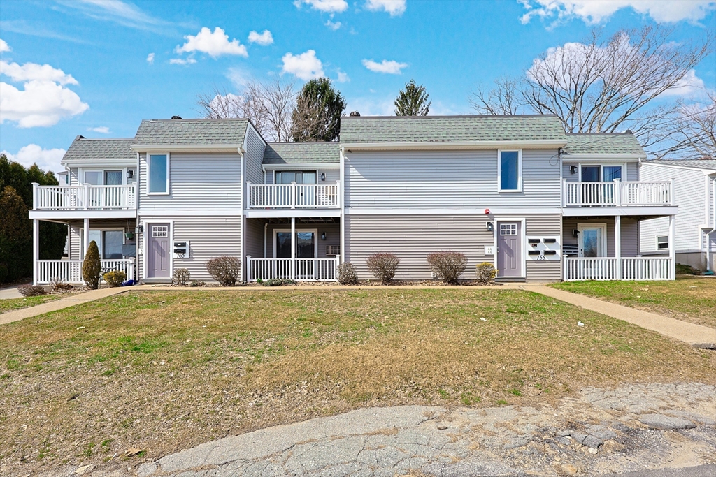 155 Saint Barnabe, Woonsocket, Rhode Island, 2 Bedrooms Bedrooms, 4 Rooms Rooms,1 BathroomBathrooms,Residential,For Sale,Saint Barnabe,73492524
