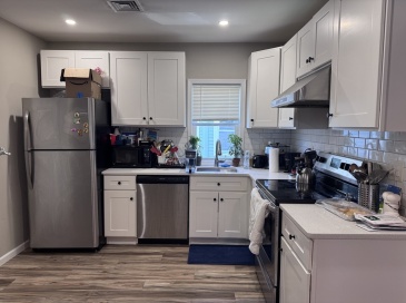 70 Frederick Ave, Medford, Massachusetts, 3 Bedrooms Bedrooms, 7 Rooms Rooms,1.5 BathroomsBathrooms,Residential Lease,For Rent,Frederick Ave,73509318