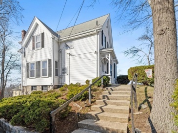 9 Lookout Terrace, Lynn, Massachusetts, 4 Bedrooms Bedrooms, 8 Rooms Rooms,1.5 BathroomsBathrooms,Residential,For Sale,Lookout Terrace,73499836