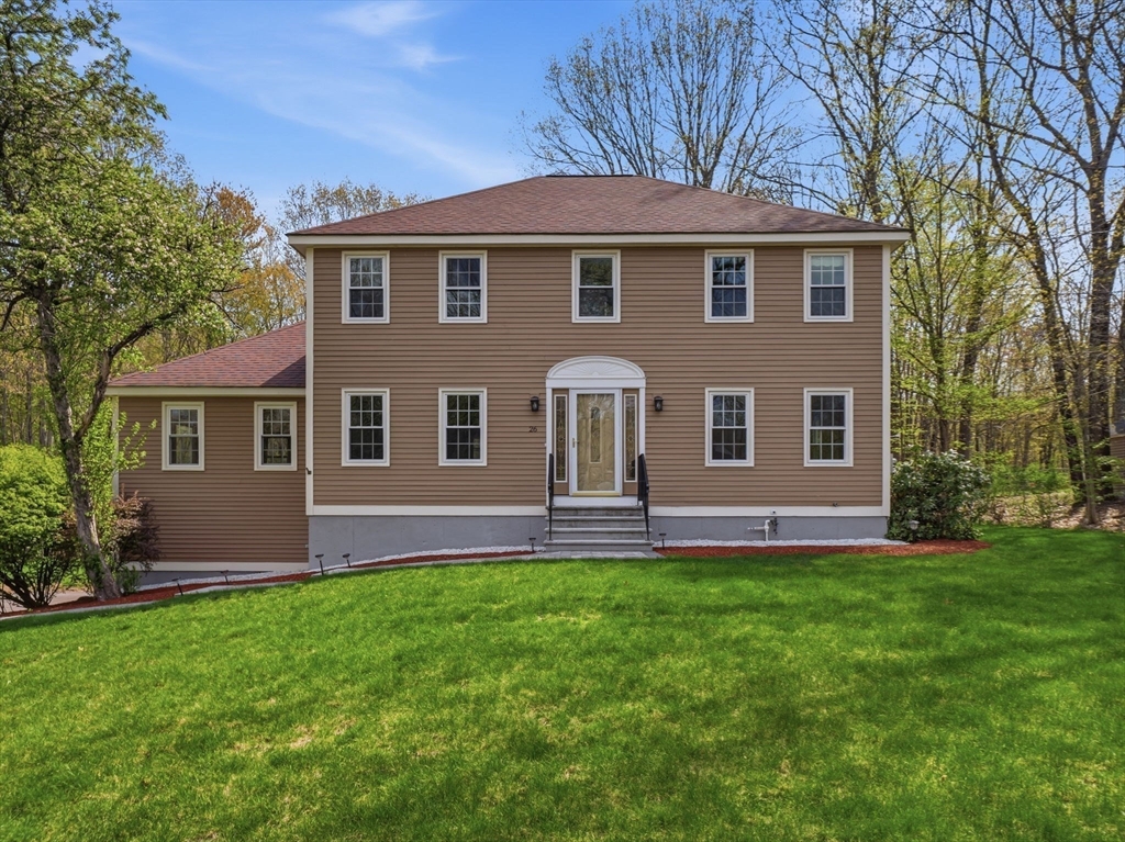 26 Nevada Rd, Tyngsborough, Massachusetts, 4 Bedrooms Bedrooms, 8 Rooms Rooms,2.5 BathroomsBathrooms,Residential,For Sale,Nevada Rd,73513519