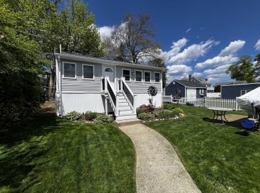 13R West Ave, Kingston, Massachusetts, 1 Bedroom Bedrooms, 4 Rooms Rooms,1 BathroomBathrooms,Residential Lease,For Rent,West Ave,73516756 13R West Ave, Kingston, Massachusetts, 1 Bedroom Bedrooms, 4 Rooms Rooms,1 BathroomBathrooms,Residential Lease,For Rent,West Ave,73516756