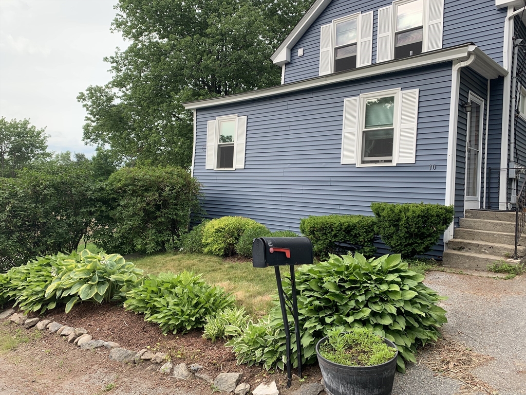 16 Svenson Ave, Worcester, Massachusetts, 4 Bedrooms Bedrooms, 10 Rooms Rooms,2 BathroomsBathrooms,Residential Income,For Sale,Svenson Ave,73527348