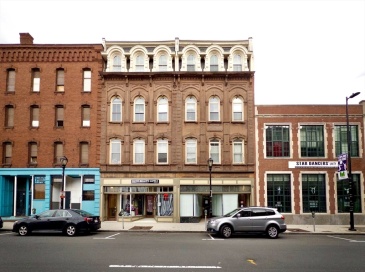 164 High St, Holyoke, Massachusetts, 1 Bedroom Bedrooms, 2 Rooms Rooms,1 BathroomBathrooms,Residential Lease,For Rent,High St,73527358