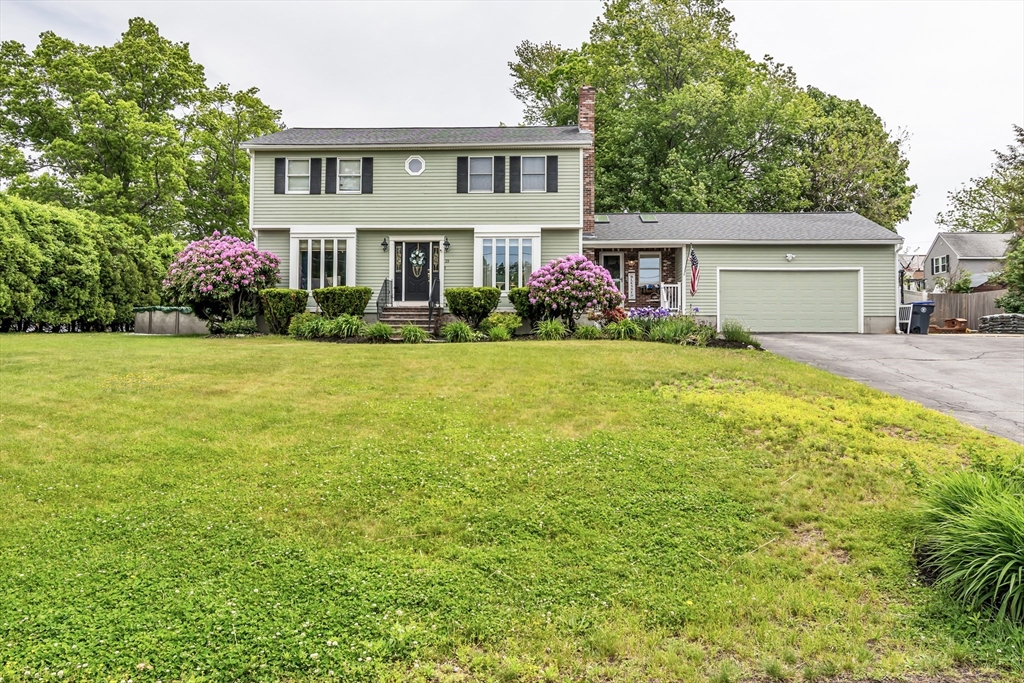 19 Bridgham St, Methuen, Massachusetts, 4 Bedrooms Bedrooms, 8 Rooms Rooms,1.5 BathroomsBathrooms,Residential,For Sale,Bridgham St,73527359