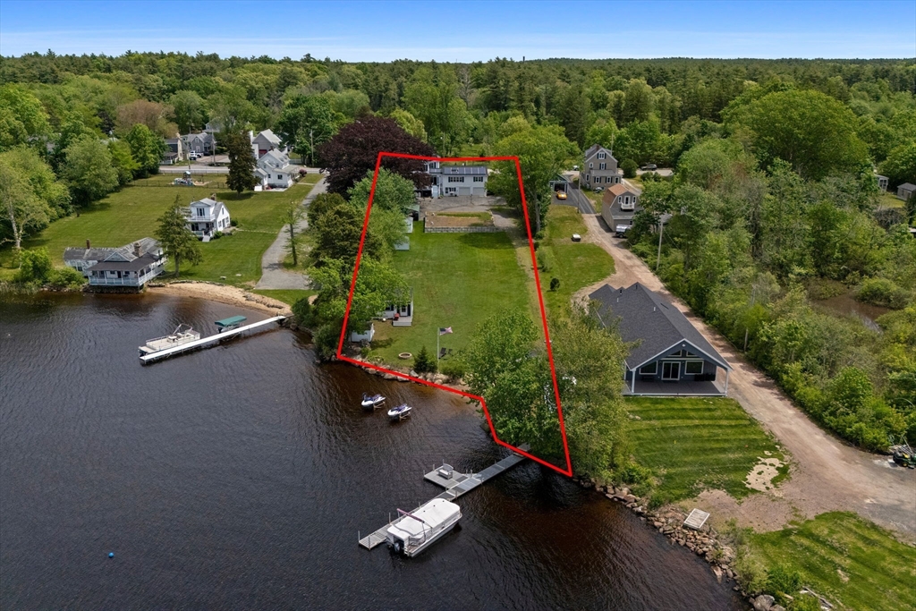 235 Middleboro Rd, Freetown, Massachusetts, 4 Bedrooms Bedrooms, 12 Rooms Rooms,4.5 BathroomsBathrooms,Residential,For Sale,Middleboro Rd,73527360