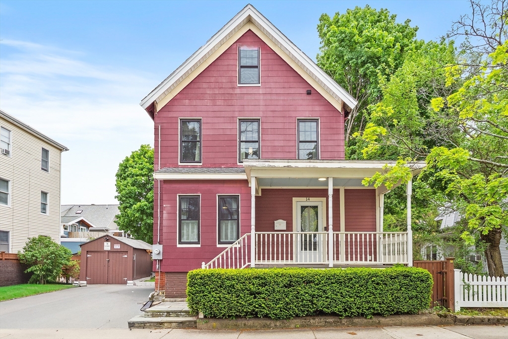 14 Wareham, Medford, Massachusetts, 5 Bedrooms Bedrooms, 9 Rooms Rooms,3 BathroomsBathrooms,Residential,For Sale,Wareham,73527397
