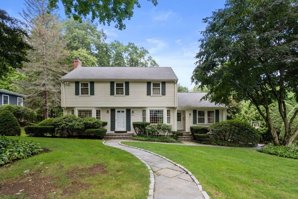 11 Nantucket Road, Wellesley, Massachusetts, 4 Bedrooms Bedrooms, 8 Rooms Rooms,2.5 BathroomsBathrooms,Residential Lease,For Rent,Nantucket Road,73527403