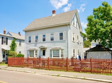 58 Puritan Rd, Swampscott, Massachusetts, 4 Bedrooms Bedrooms, 7 Rooms Rooms,2 BathroomsBathrooms,Residential Lease,For Rent,Puritan Rd,73527409