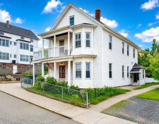 77 Langley St, Fall River, Massachusetts, 4 Bedrooms Bedrooms, 10 Rooms Rooms,2 BathroomsBathrooms,Residential Income,For Sale,Langley St,73527436