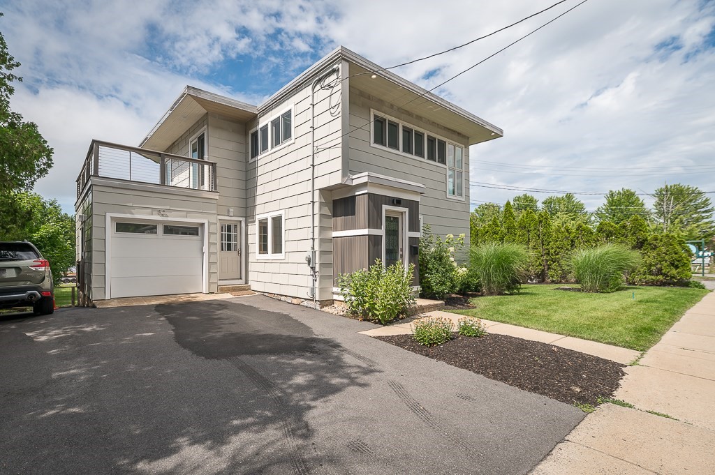 82 Bass Avenue, Gloucester, Massachusetts, 3 Bedrooms Bedrooms, 7 Rooms Rooms,2 BathroomsBathrooms,Residential Lease,For Rent,Bass Avenue,73527457