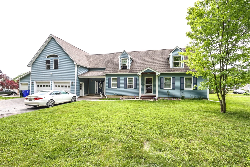 167 South Shelburne Rd., Greenfield, Massachusetts, 4 Bedrooms Bedrooms, 11 Rooms Rooms,4.5 BathroomsBathrooms,Residential Income,For Sale,South Shelburne Rd.,73527466