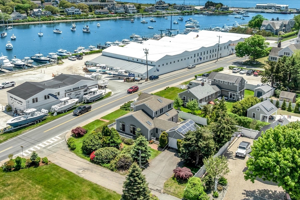 251 Scranton Ave, Falmouth, Massachusetts, 3 Bedrooms Bedrooms, 6 Rooms Rooms,2.5 BathroomsBathrooms,Residential,For Sale,Scranton Ave,73527478
