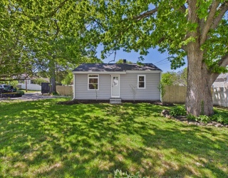44 Wing Rd, Acushnet, Massachusetts, 3 Bedrooms Bedrooms, 6 Rooms Rooms,1 BathroomBathrooms,Residential,For Sale,Wing Rd,73527277