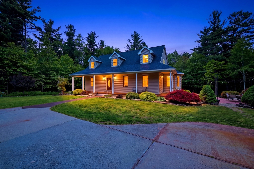 344 Beech Hill Rd, Granville, Massachusetts, 3 Bedrooms Bedrooms, 8 Rooms Rooms,2.5 BathroomsBathrooms,Residential,For Sale,Beech Hill Rd,73527313