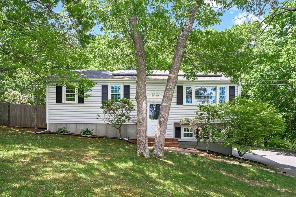 18 Adams St, Plymouth, Massachusetts, 4 Bedrooms Bedrooms, 8 Rooms Rooms,2 BathroomsBathrooms,Residential,For Sale,Adams St,73527336