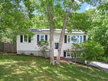 18 Adams St, Plymouth, Massachusetts, 4 Bedrooms Bedrooms, 8 Rooms Rooms,2 BathroomsBathrooms,Residential,For Sale,Adams St,73527336