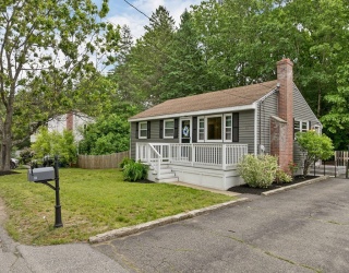 13 Davis Road, Tewksbury, Massachusetts, 3 Bedrooms Bedrooms, 7 Rooms Rooms,1 BathroomBathrooms,Residential,For Sale,Davis Road,73527571