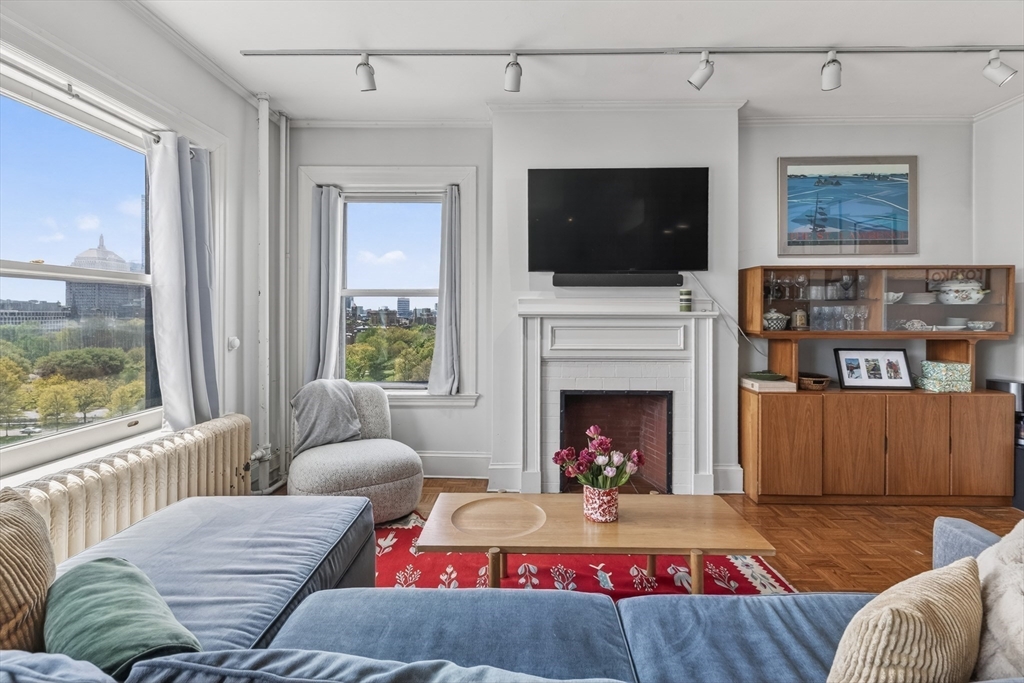 48 Beacon St, Boston, Massachusetts, 1 Bedroom Bedrooms, 3 Rooms Rooms,1 BathroomBathrooms,Residential,For Sale,Beacon St,73527586