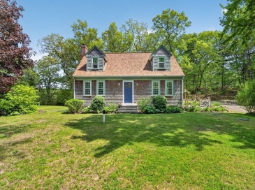 55 Lake Rd, Canton, Massachusetts, 3 Bedrooms Bedrooms, 6 Rooms Rooms,2 BathroomsBathrooms,Residential,For Sale,Lake Rd,73521523