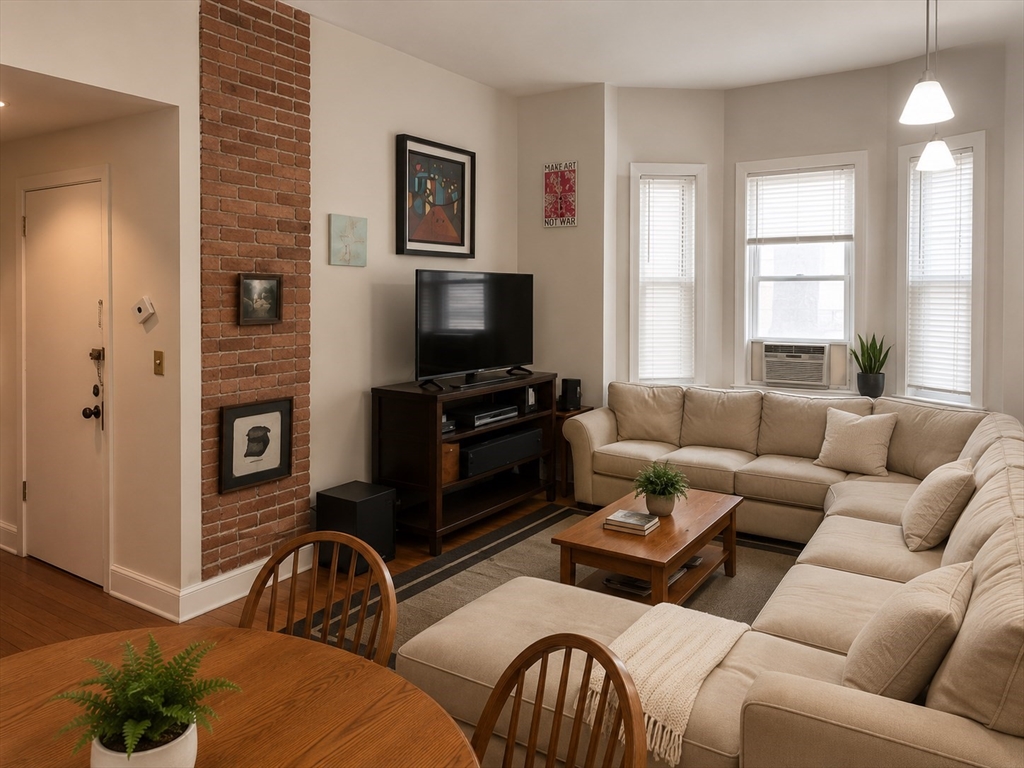 218 Columbia St, Cambridge, Massachusetts, 4 Bedrooms Bedrooms, 7 Rooms Rooms,2 BathroomsBathrooms,Residential Lease,For Rent,Columbia St,73527625