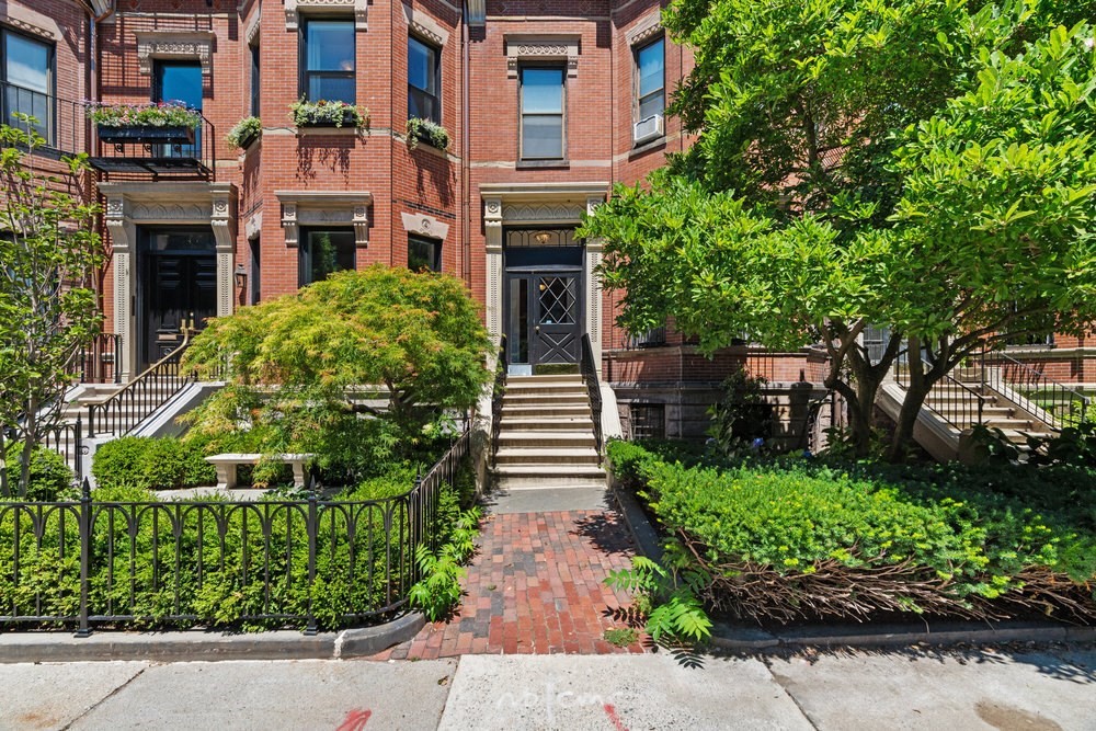 387 Marlborough St, Boston, Massachusetts, 2 Rooms Rooms,1 BathroomBathrooms,Residential,For Sale,Marlborough St,73417039