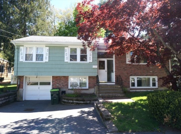 26 Fay Lane, Needham, Massachusetts, 3 Bedrooms Bedrooms, 9 Rooms Rooms,1.5 BathroomsBathrooms,Residential Lease,For Rent,Fay Lane,73515796