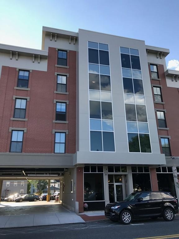 31 South Main Street, Natick, Massachusetts, 2 Bedrooms Bedrooms, 4 Rooms Rooms,2 BathroomsBathrooms,Residential Lease,For Rent,South Main Street,73499790