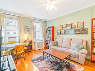 14 James St, Brookline, Massachusetts, 2 Bedrooms Bedrooms, 4 Rooms Rooms,1 BathroomBathrooms,Residential,For Sale,James St,73484523