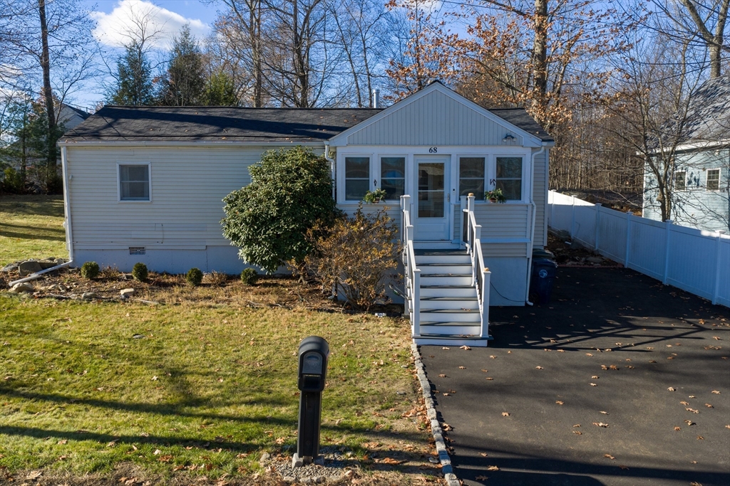 68 Upland Rd, Marlborough, Massachusetts, 3 Bedrooms Bedrooms, 7 Rooms Rooms,2 BathroomsBathrooms,Residential,For Sale,Upland Rd,73457960