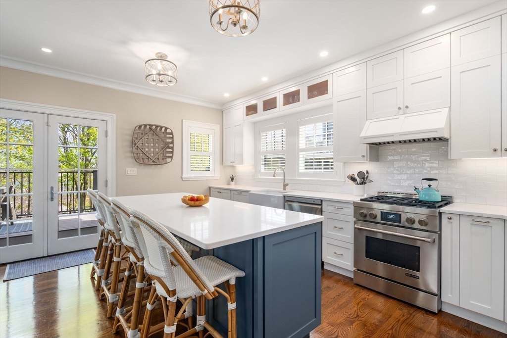 6 Woods Place, Boston, Massachusetts, 3 Bedrooms Bedrooms, 5 Rooms Rooms,2.5 BathroomsBathrooms,Residential,For Sale,Woods Place,73512801