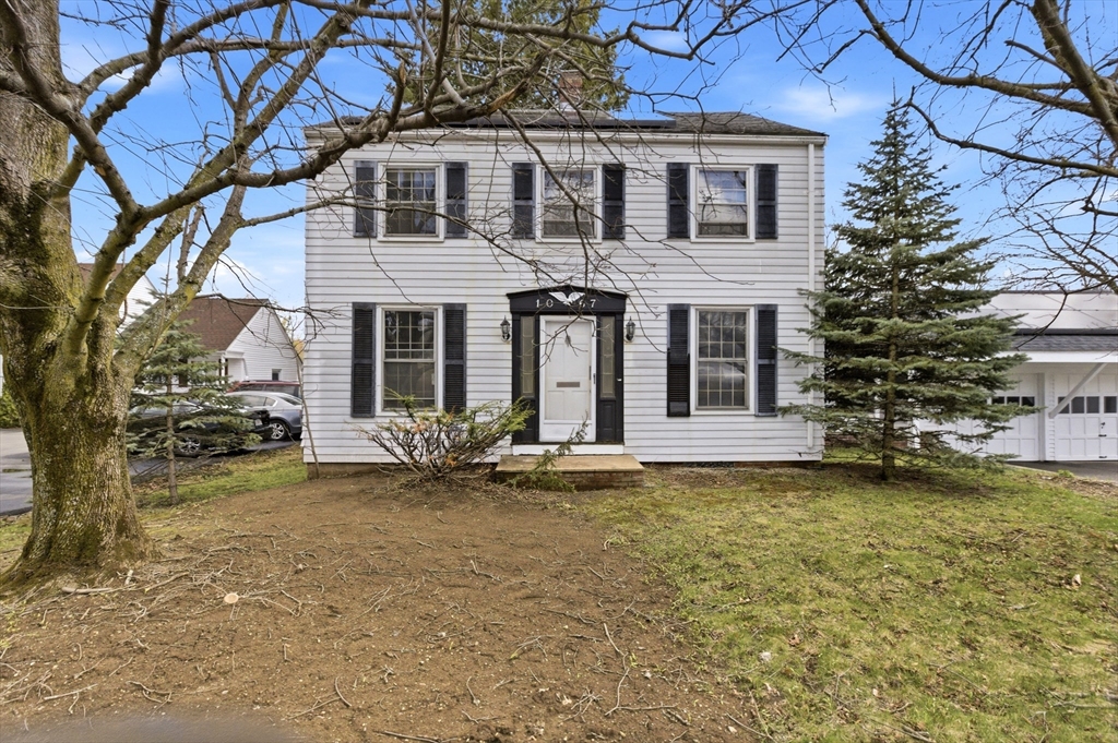 1067 Main St, Haverhill, Massachusetts, 3 Bedrooms Bedrooms, 9 Rooms Rooms,2.5 BathroomsBathrooms,Residential,For Sale,Main St,73502999