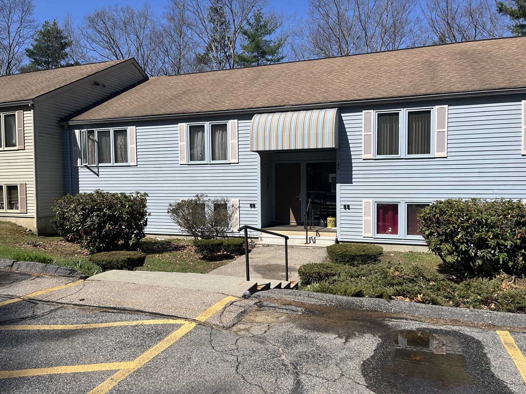 34 Maria Ave, Southbridge, Massachusetts, 2 Bedrooms Bedrooms, 4 Rooms Rooms,2 BathroomsBathrooms,Residential,For Sale,Maria Ave,73504770