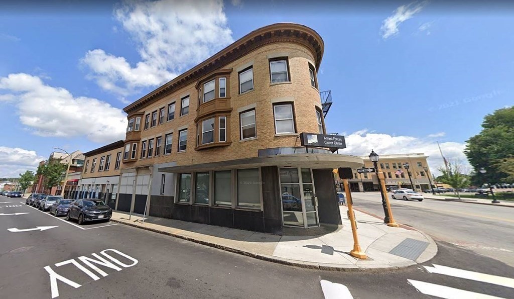 5 Lexington St, Waltham, Massachusetts, 1 Bedroom Bedrooms, 3 Rooms Rooms,1 BathroomBathrooms,Residential Lease,For Rent,Lexington St,73511849