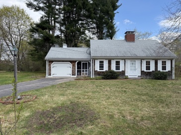 3 Crescent Street, West Bridgewater, Massachusetts, 3 Bedrooms Bedrooms, 6 Rooms Rooms,2 BathroomsBathrooms,Residential Lease,For Rent,Crescent Street,73506872