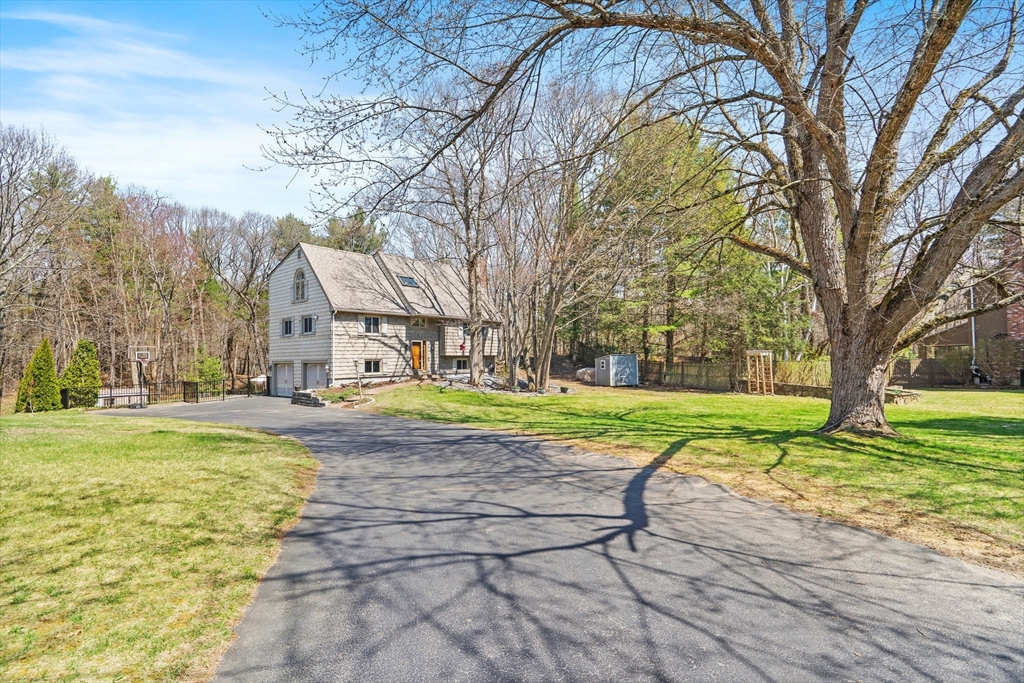 5 Quail Hollow, Westborough, Massachusetts, 4 Bedrooms Bedrooms, 9 Rooms Rooms,2.5 BathroomsBathrooms,Residential,For Sale,Quail Hollow,73502272