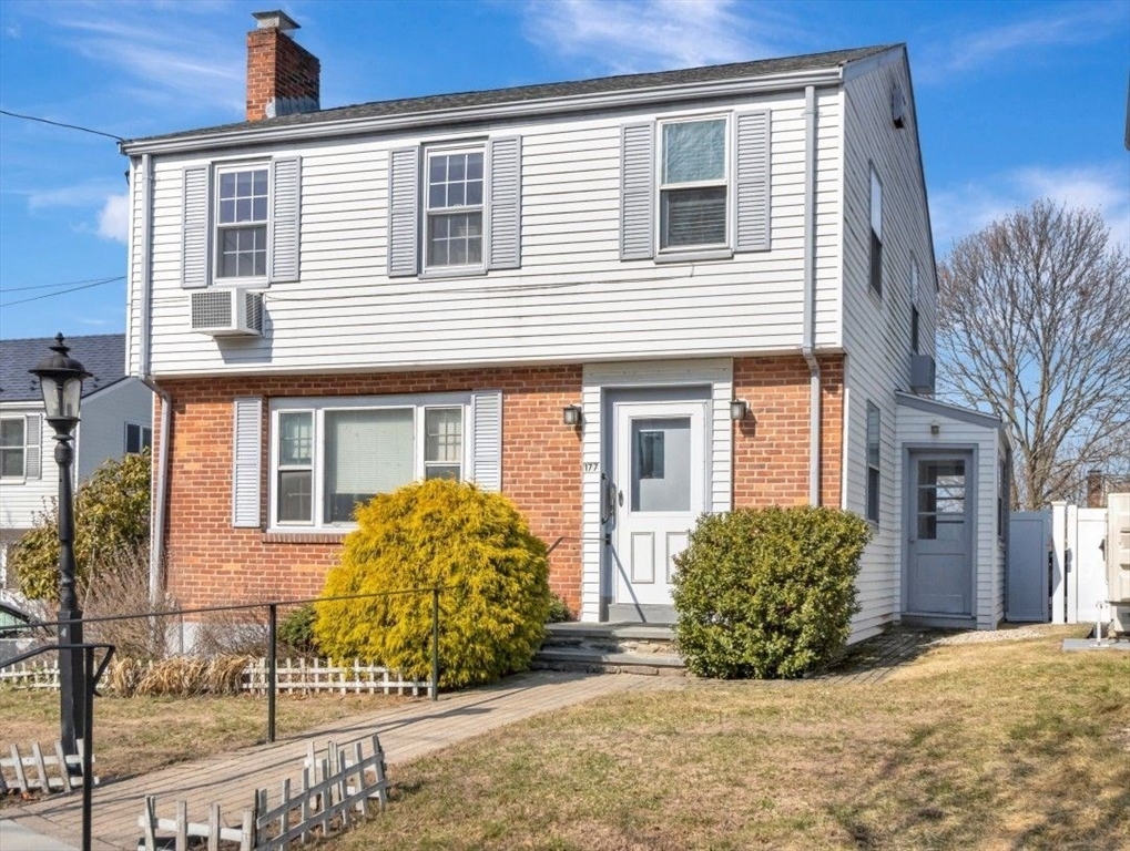 177 Cherry St, Malden, Massachusetts, 4 Bedrooms Bedrooms, 8 Rooms Rooms,2.5 BathroomsBathrooms,Residential,For Sale,Cherry St,73483271