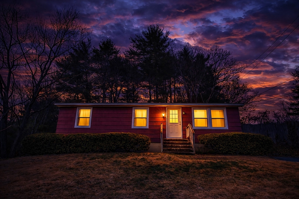 4498 High St, Palmer, Massachusetts, 3 Bedrooms Bedrooms, 5 Rooms Rooms,1 BathroomBathrooms,Residential,For Sale,High St,73494357
