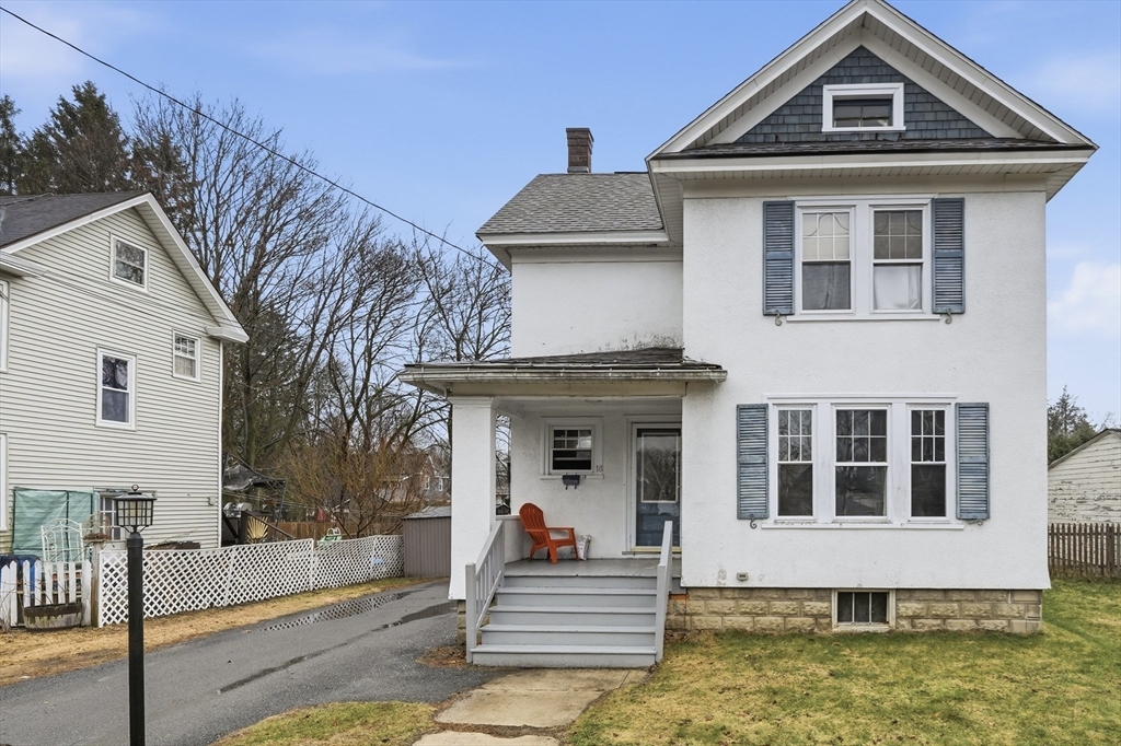 18 E Cleveland St, Greenfield, Massachusetts, 3 Bedrooms Bedrooms, 7 Rooms Rooms,1 BathroomBathrooms,Residential,For Sale,E Cleveland St,73494758