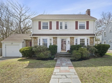 430 Eliot Street, Milton, Massachusetts, 3 Bedrooms Bedrooms, 8 Rooms Rooms,2.5 BathroomsBathrooms,Residential,For Sale,Eliot Street,73504673