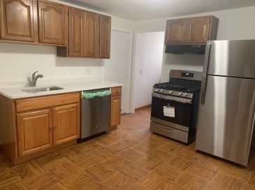 112 So Common St., Lynn, Massachusetts, 2 Bedrooms Bedrooms, 5 Rooms Rooms,1 BathroomBathrooms,Residential Lease,For Rent,So Common St.,73463207