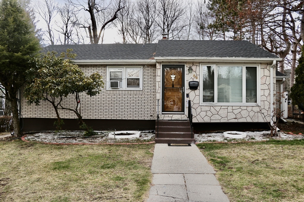 56 Loxwood St, Worcester, Massachusetts, 3 Bedrooms Bedrooms, 5 Rooms Rooms,2 BathroomsBathrooms,Residential,For Sale,Loxwood St,73495741