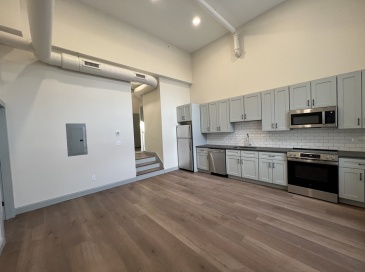 160 Seabury Street, Fall River, Massachusetts, 2 Bedrooms Bedrooms, 4 Rooms Rooms,1 BathroomBathrooms,Residential Lease,For Rent,Seabury Street,73471410