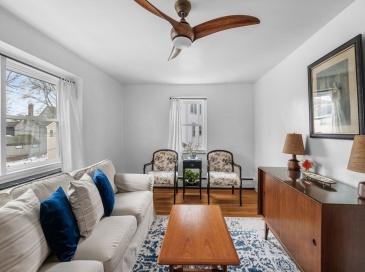 1 Boardman Street, Salem, Massachusetts, 1 Bedroom Bedrooms, 3 Rooms Rooms,1 BathroomBathrooms,Residential,For Sale,Boardman Street,73476006 1 Boardman Street, Salem, Massachusetts, 1 Bedroom Bedrooms, 3 Rooms Rooms,1 BathroomBathrooms,Residential,For Sale,Boardman Street,73476006