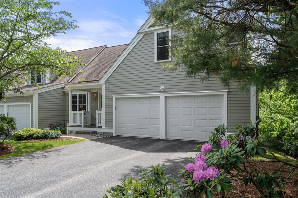 3 Flint Pond Dr, Grafton, Massachusetts, 3 Bedrooms Bedrooms, 10 Rooms Rooms,3 BathroomsBathrooms,Residential,For Sale,Flint Pond Dr,73527300