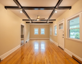 27 Margin Street, Peabody, Massachusetts, 2 Bedrooms Bedrooms, 6 Rooms Rooms,1 BathroomBathrooms,Residential Lease,For Rent,Margin Street,73527536