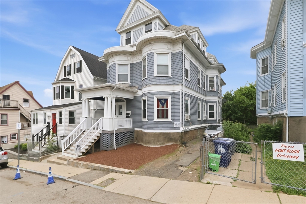 14 Magnolia Square, Boston, Massachusetts, 3 Bedrooms Bedrooms, 6 Rooms Rooms,1.5 BathroomsBathrooms,Residential Lease,For Rent,Magnolia Square,73527534