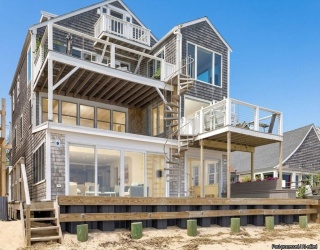 607 Commercial Street, Provincetown, Massachusetts, 3 Bedrooms Bedrooms, 8 Rooms Rooms,2.5 BathroomsBathrooms,Residential,For Sale,Commercial Street,73527400