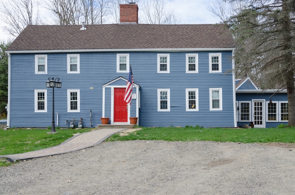 134 King St, Groveland, Massachusetts, 6 Bedrooms Bedrooms, 14 Rooms Rooms,4 BathroomsBathrooms,Residential Income,For Sale,King St,73527718